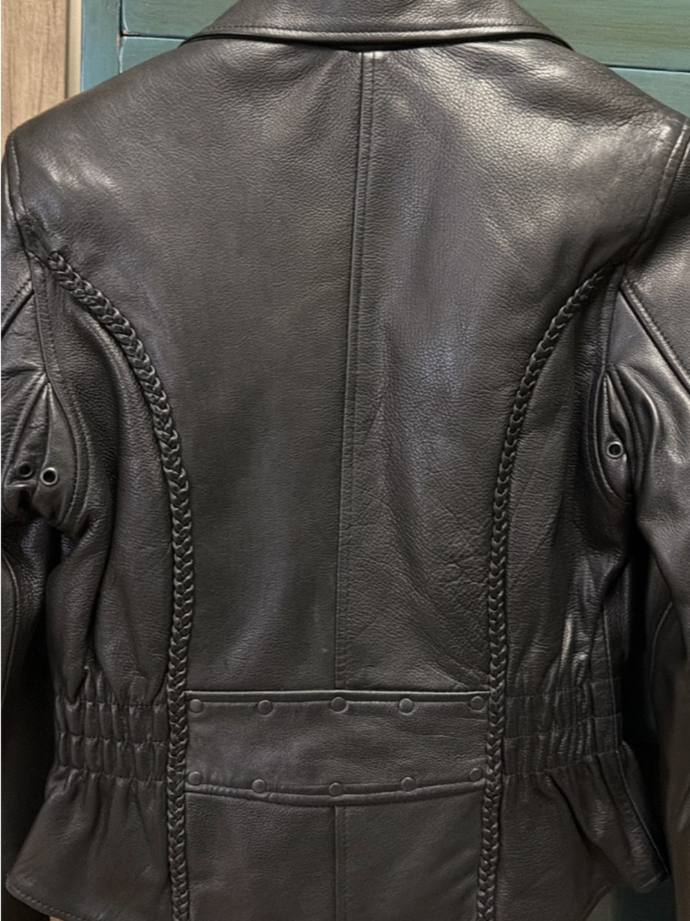 First Classics Beautiful Black Leather Womens motorcycle Jacket - Picture 8 of 8